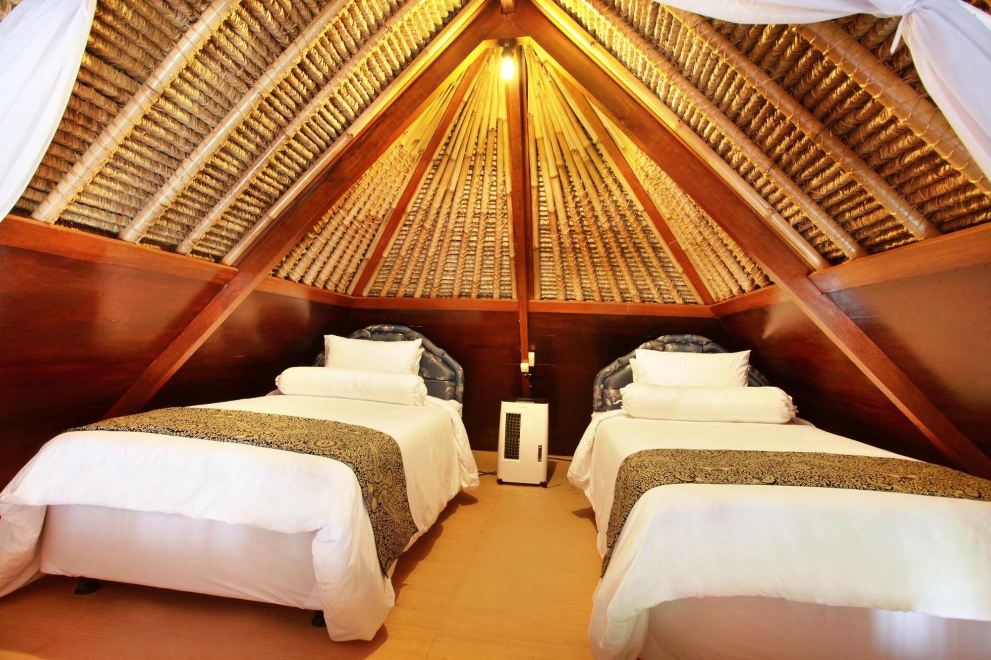 Villa Bukit Nusa Lembongan Room photo
