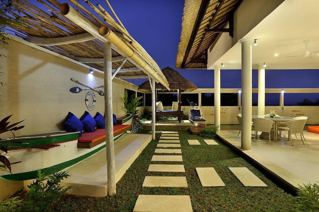 Villa Bukit Nusa Lembongan Exterior photo