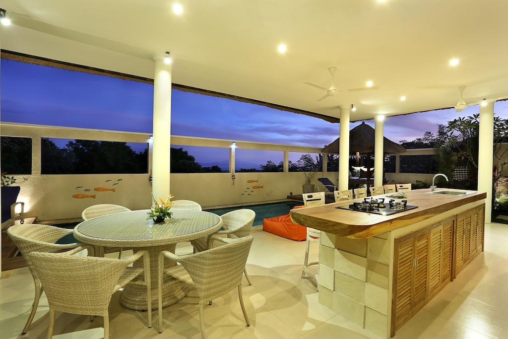 Villa Bukit Nusa Lembongan Exterior photo
